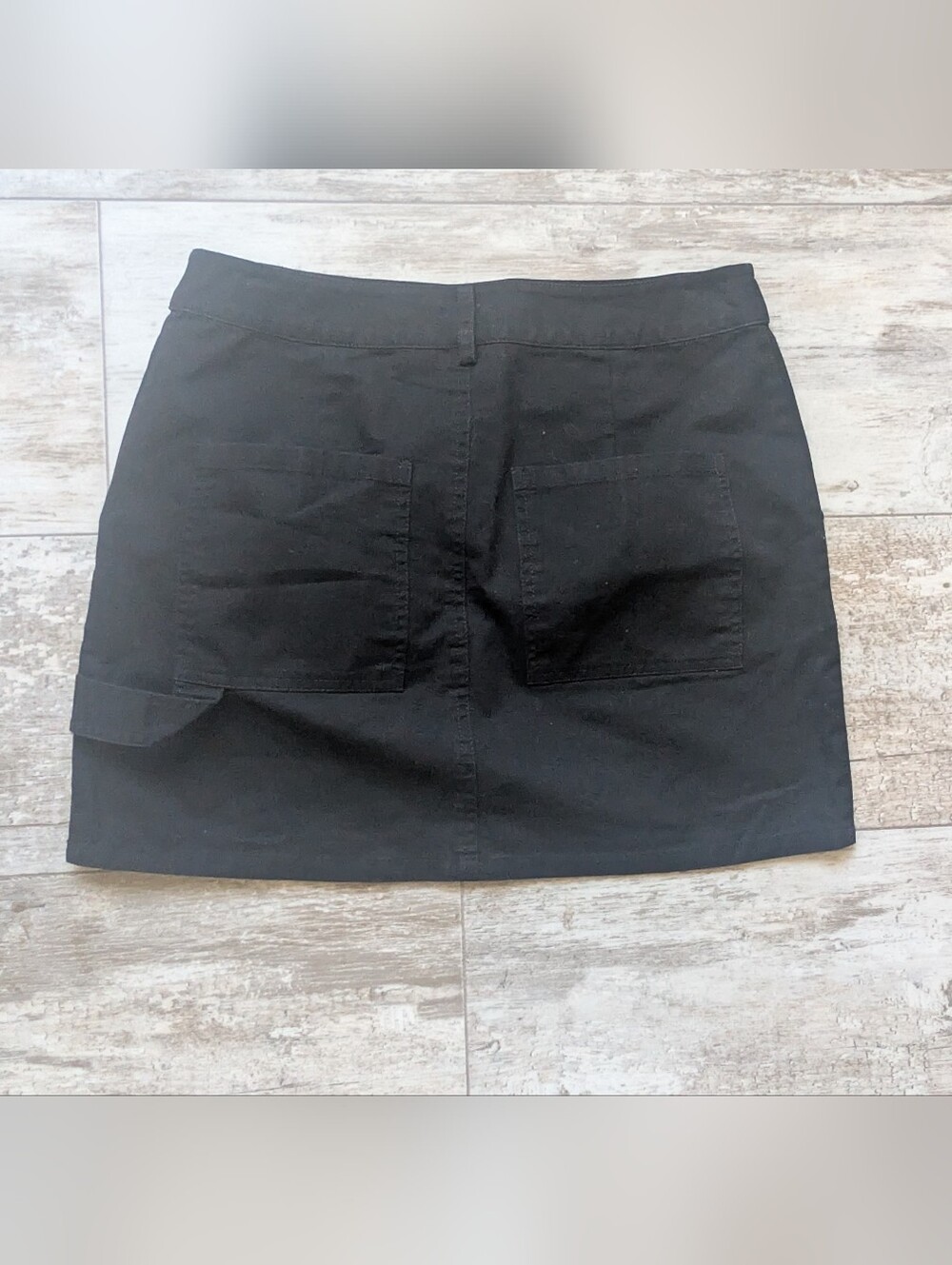 Sky and Sparrow Black Mini Skirt with Front Pockets New With Out Tags - Picture 2 of 6